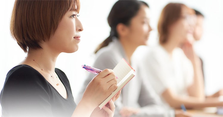 美容液の勉強会を実施